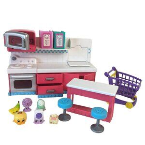 Shopkins Chef Club Hot Spot Kitchen Playset W/ Grocery Cart & 11 Figures